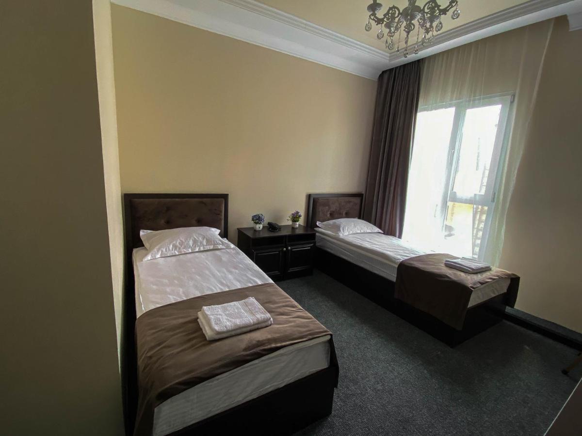 Korkem Tau Hotell Astana Eksteriør bilde